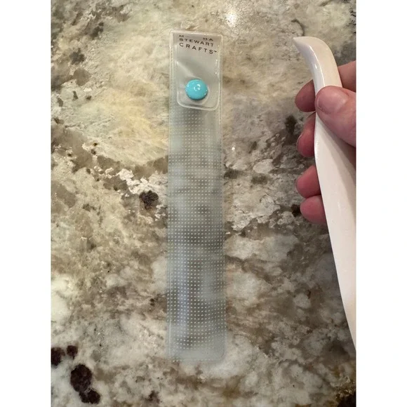 Martha Stewart Crafts Bone Folder Paper Creasing Tool w Storage Sleeve White Q3 - Picture 6 of 6